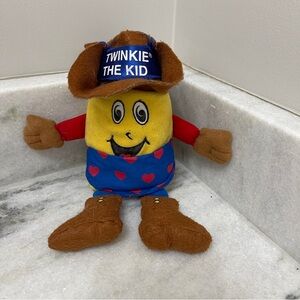 Twinkie the Kid Limited Edition Plush vintage snackin’ friends beanie